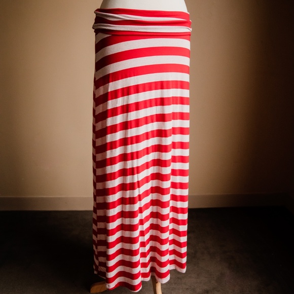 Windsor Red Striped Skirt - Picture 1 of 5